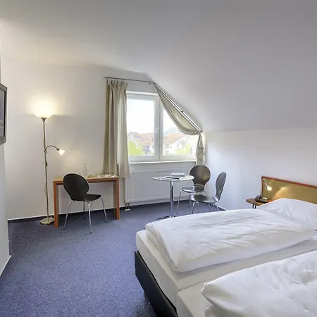 מלון Zur Boerse 3*