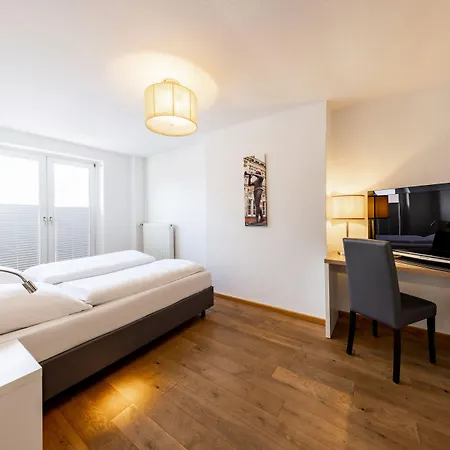 Zur Boerse 3*