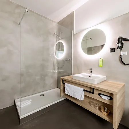 Zur Boerse מלון האמלן