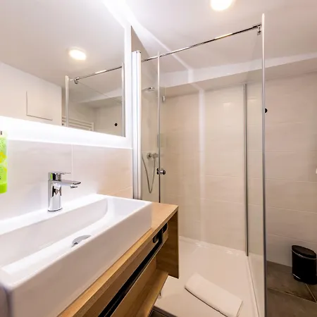 Zur Boerse מלון 3*