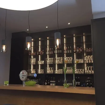Zur Boerse Otel 3*